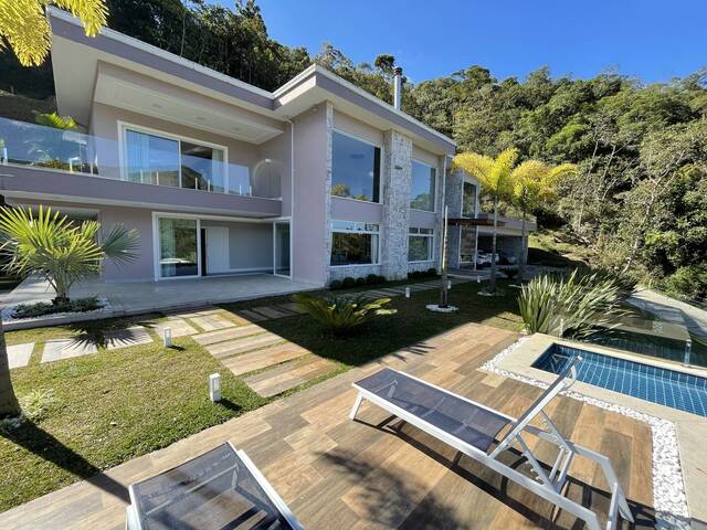 #1 - Casa em condomínio para Venda em Petrópolis - RJ