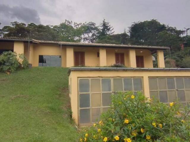 #4 - Casa para Venda em Petrópolis - RJ - 2
