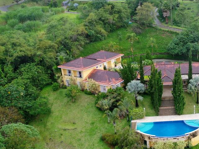 #15 - Casa em condomínio para Venda em Petrópolis - RJ