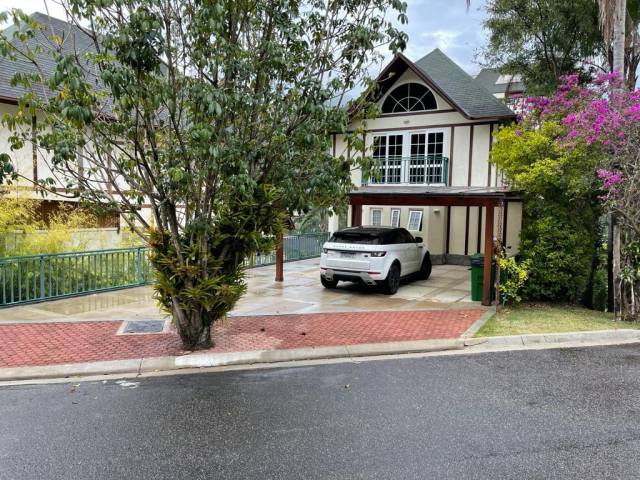 #11 - Apartamento para Venda em Petrópolis - RJ